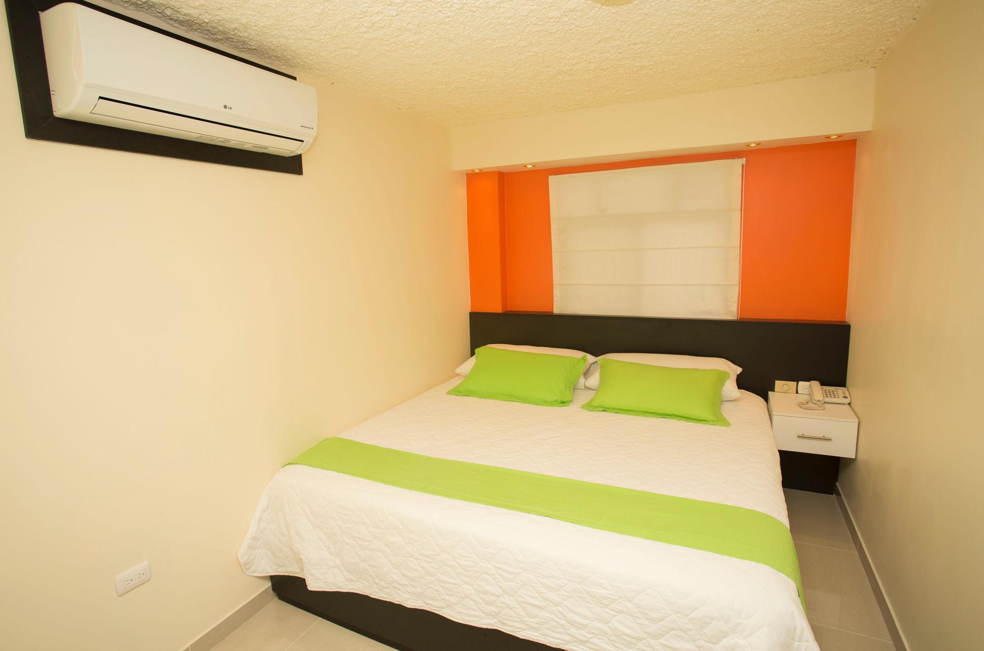 Hotel San Vicente Galapagos Пуэрто-Вильямиль Экстерьер фото